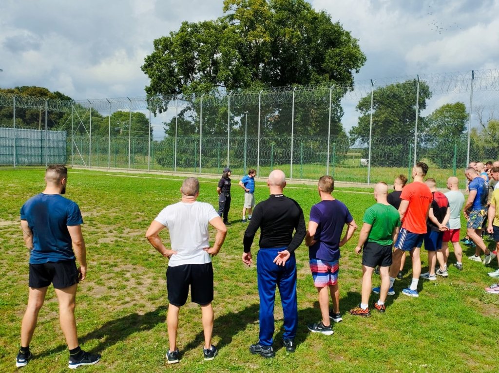 Słynny trener znów w Przytułach Starych. Sport jako droga do lepszego życia [ZDJĘCIA]