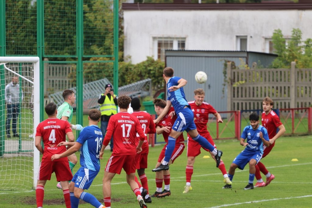 Piłkarski weekend w regionie. Dwa derby powiatu! [HARMONOGRAM]