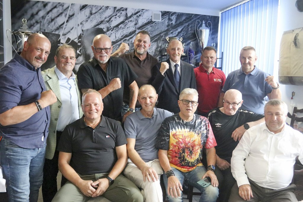 Pięściarze Narwi spotkali się po latach. W izbie pamięci ostrołęckiego boksu [ZDJĘCIA]