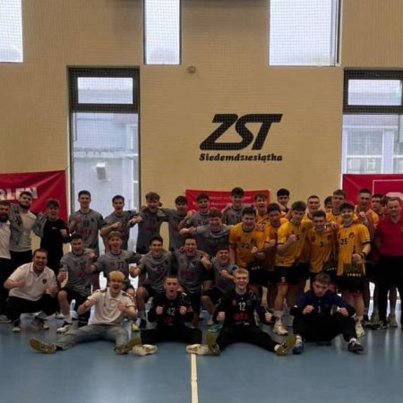 Trzy kroki i mają to! Trójka Ostrołęka wśród najlepszych w Polsce!