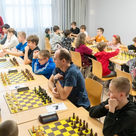 Turniej szachowy w Parku Wodnym. Łukasz Staśkiewicz najlepszy wśród prawie 30 zawodników [WIDEO, ZDJĘCIA]