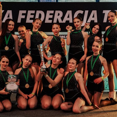 Sukcesy tancerzy Bez Wahania Dance Center na Mistrzostwach Mazowsza Polskiej Federacji Tańca w Błoniu [ZDJĘCIA]