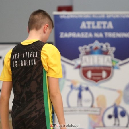 Otwarte Mistrzostwa Ostrołęki w podnoszeniu ciężarów U15. Młodzi sztangiści zawalczą w hali Gołasia