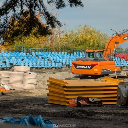 Ruszają konsultacje społeczne w sprawie przebudowy stadionu w Ostrołęce [ZDJĘCIA]