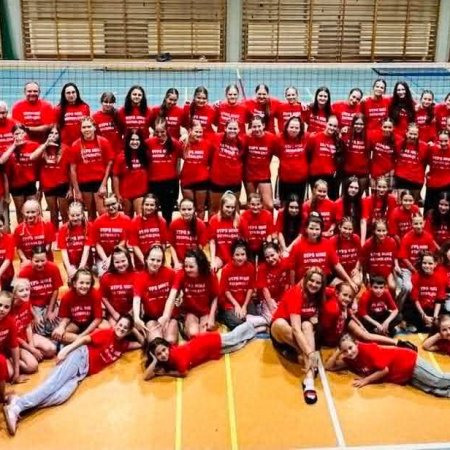 Siatkarki Nike Ostrołęka trenują na Mazurach