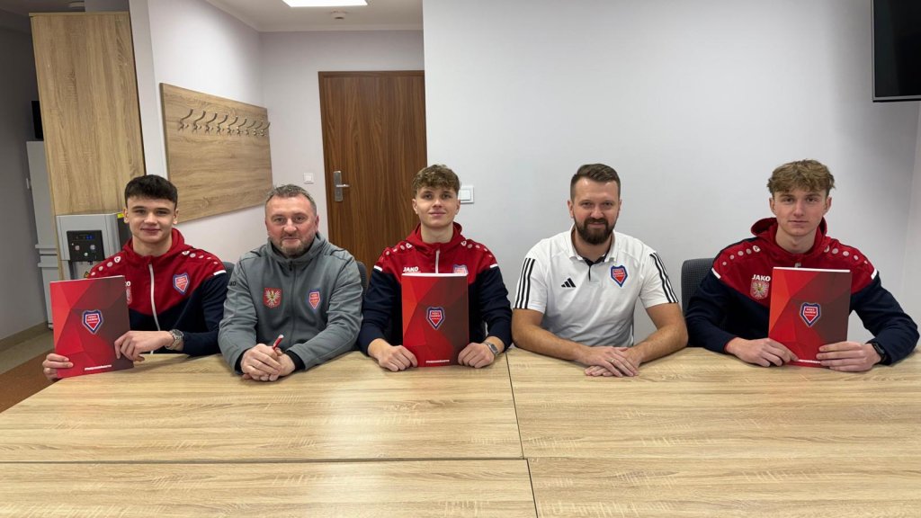 Młodzi Narwianie z kontraktami. Prezes Siurnicki: Obiecuję, iż to nie koniec!