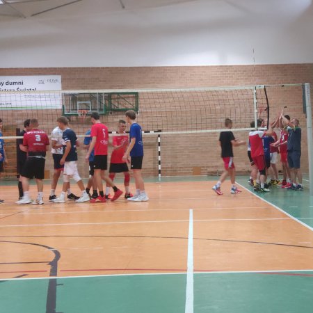 Siatkarze SPS Volley i UKS Olimp trenują. Był też sparing