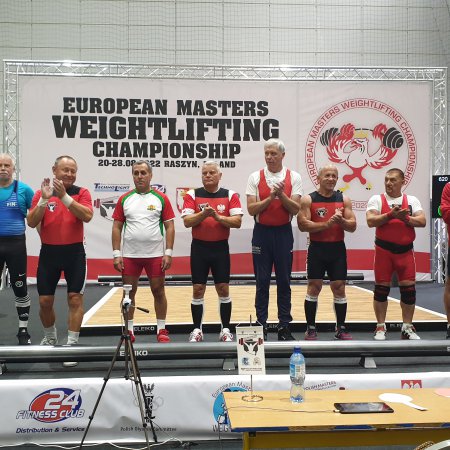 Sztangiści UKS Atleta na Mistrzostwach Europy Masters. "Wielki zaszczyt" [ZDJĘCIA]
