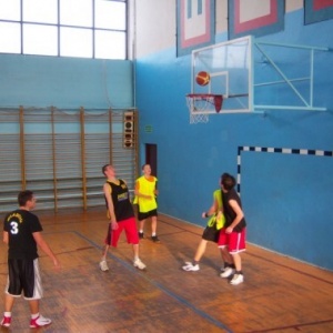 Ferie w MOSiR: Turniej „dzikich drużyn” TRIO BASKET