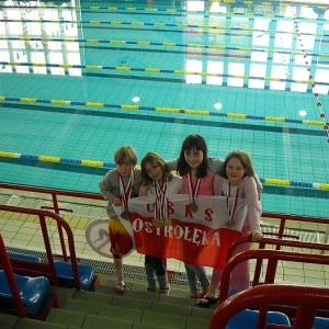 Pływacy UŚKS Ostrołęka znowu z medalami