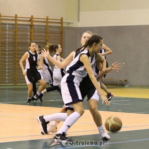 Koszykarki Unii Basket liderują w lidze mazowieckiej