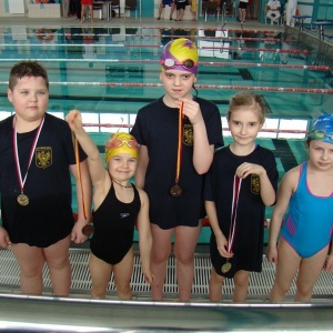 Pływanie: Udane debiuty najmłodszych zawodników UŚKS