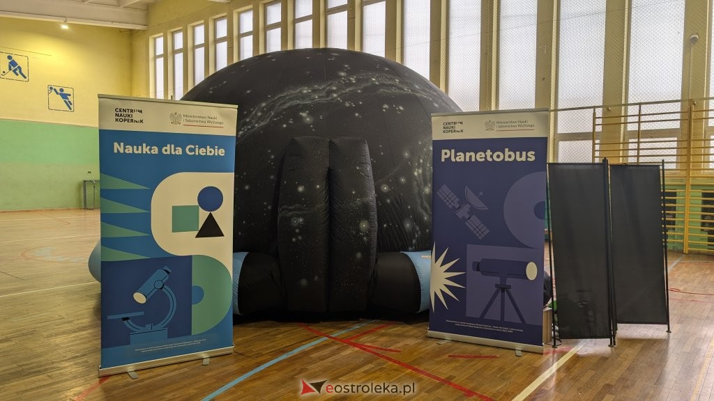 Planetobus z Centrum Nauki Kopernik w Szkole Podstawowej nr 2 w Ostrołęce [ZDJĘCIA, WIDEO]