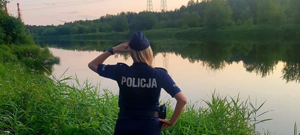 Policja kontroluje miejsca gromadzenia się nieletnich, fot. Policja Ostrołęka