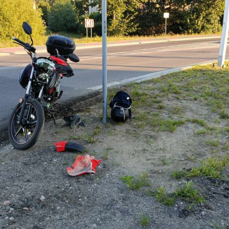 Wypadek motocyklisty. Poszkodowany trafił do szpitala [ZDJĘCIA]