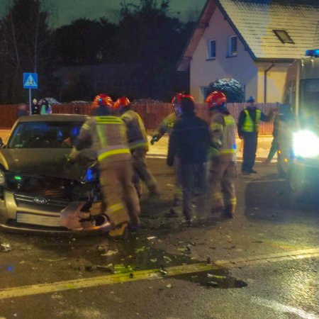 Uwaga kierowcy! Wypadek na ulicy Korczaka w Ostrołęce [ZDJĘCIA]