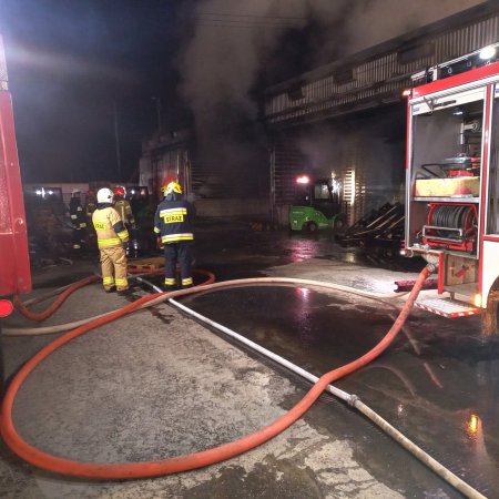 Pożar w tartaku pod Myszyńcem. Straty oszacowano na około 700 tysięcy złotych