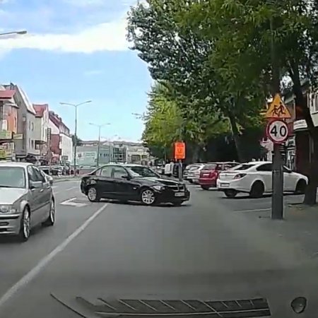 Na parking pod zakaz. W tym miejscu to nagminne zachowanie kierowców [WIDEO]