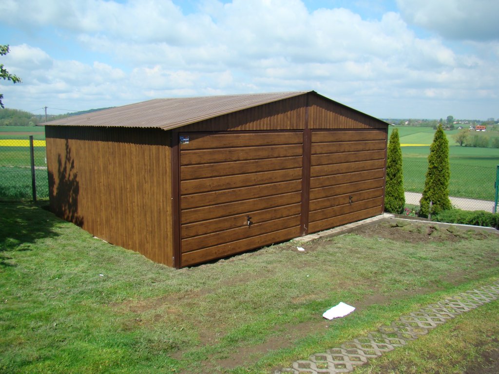 garaże blaszane drewnopodobne