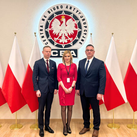 Pracował w policji w Ostrołęce, został zastępcą szefa CBA