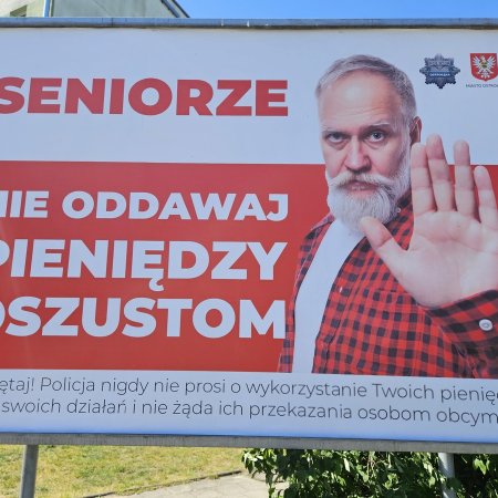 Ostrołęka: Rusza akcja "Bezpieczny Senior"! Bilbordy, plakaty i spot wideo ostrzegają przed oszustami