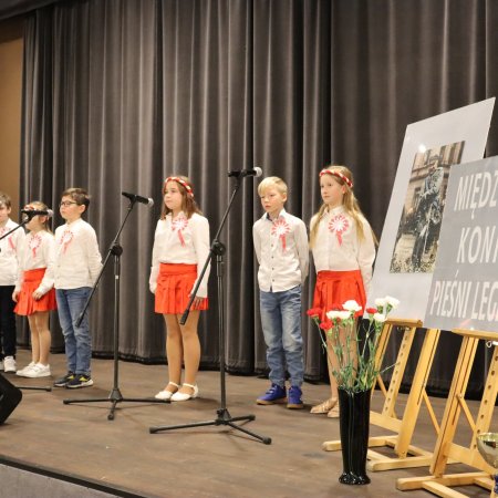 Patriotyzm w muzyce! IV edycja Międzyszkolnego Konkursu Pieśni Legionowych w Ostrołęce