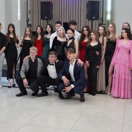 Półmetek I LO w Ostrołęce: niezapomniana noc! [WIDEO, ZDJĘCIA]