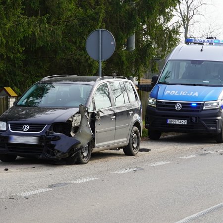 Kolizja w Czarnowcu! VW uderzył w dostawczaka [ZDJĘCIA]