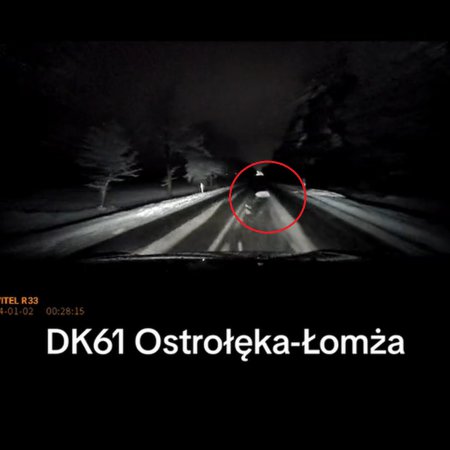Niebezpieczna sytuacja na drodze Ostrołęka-Łomża. Nagranie trafiło do sieci [WIDEO]