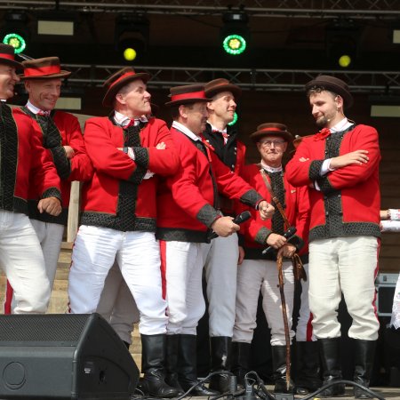 Oto Kurpie! Folklorystyczne widowisko oczarowało publiczność [WIDEO, ZDJĘCIA]