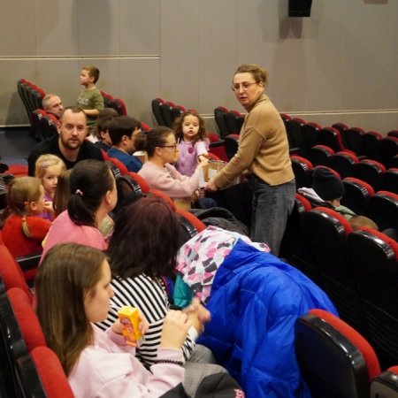 Magiczne Mikołajki w Kinie Jantar: radość dla najmłodszych mieszkańców [ZDJĘCIA]