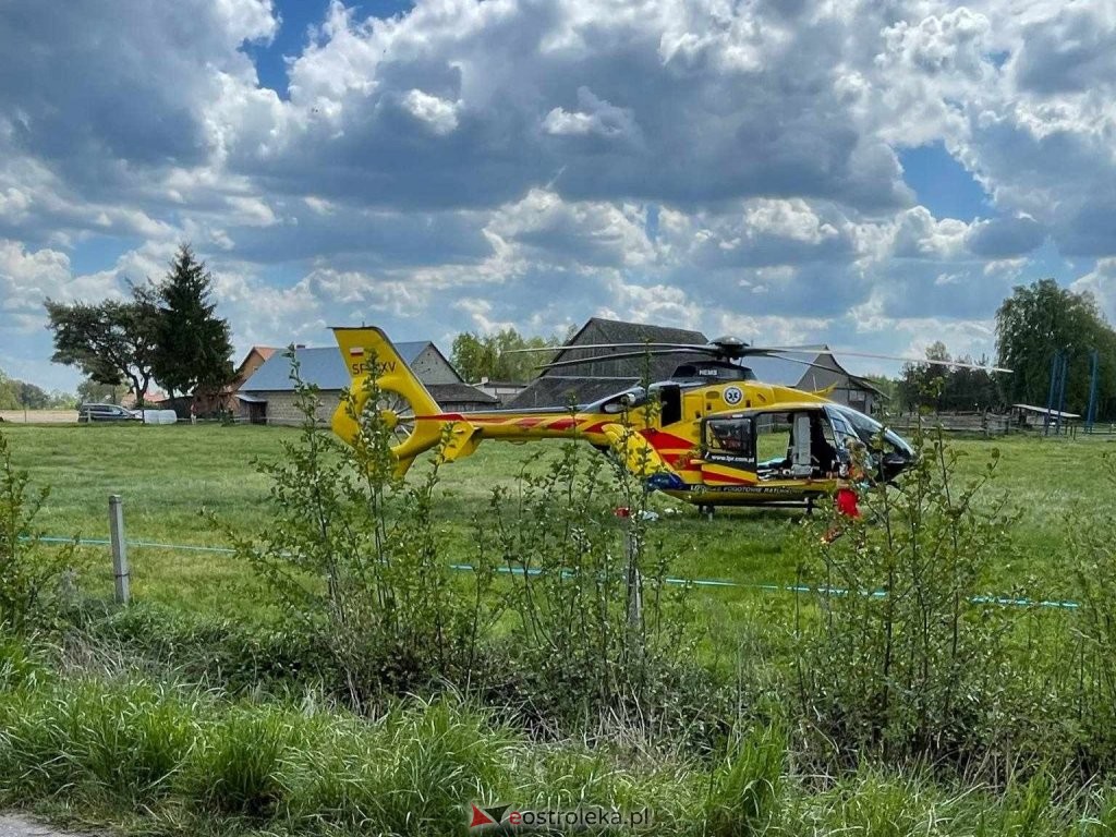 Wypadek w gminie Myszyniec: zakleszczona osoba i akcja ratunkowa z udziałem LPR