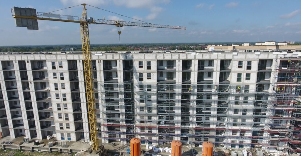 Boom w budownictwie mieszkaniowym w Ostrołęce. Podsumowanie 1–3 kwartałów 2025 r.