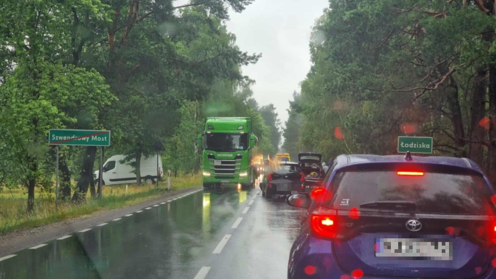 Wypadek w Łodziskach. Są utrudnienia w ruchu! [ZDJĘCIA]