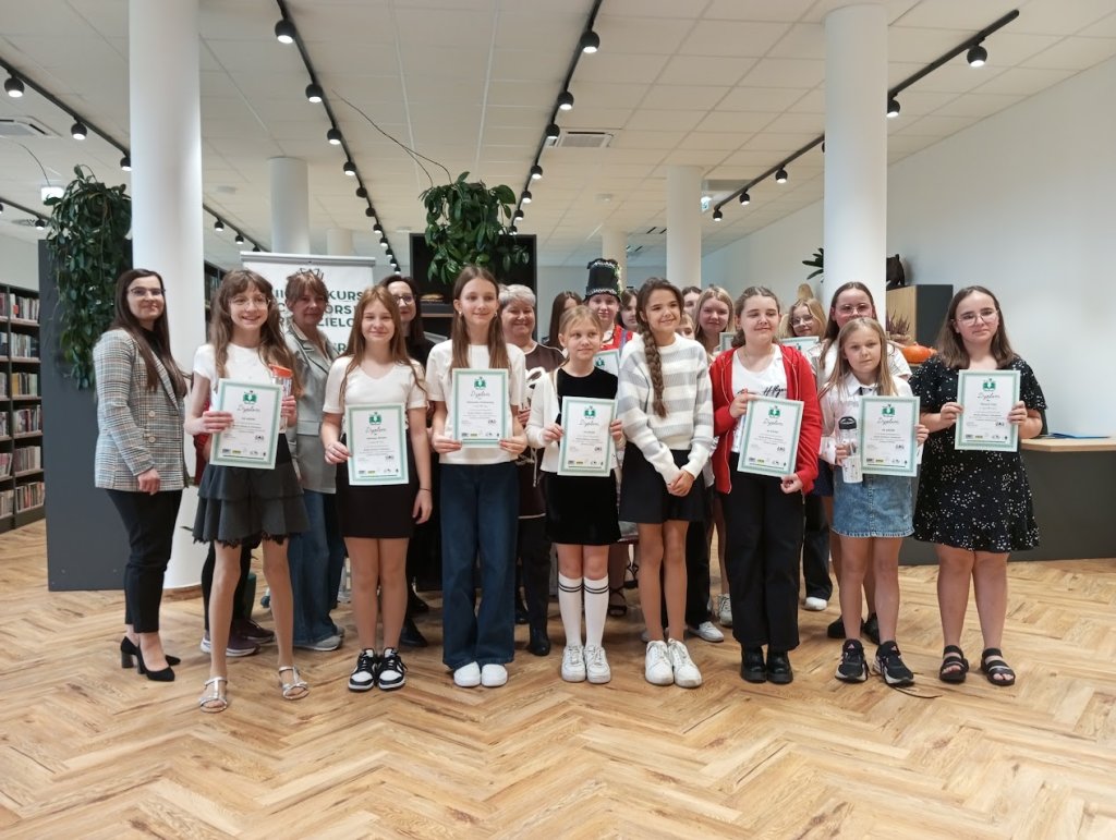 Młode talenty gminy Czarnia podtrzymują kurpiowską tradycję! [ZDJĘCIA]