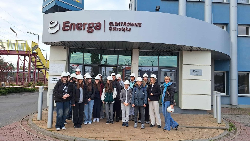 Uczniowie ze szkoły w Kadzidle odwiedzili elektrownię w Ostrołęce