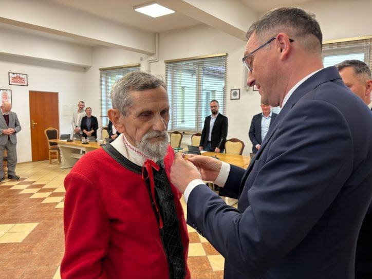 Wyjątkowe wyróżnienie: "Zasłużony dla gminy Myszyniec" dla Ropiaka i pośmiertnie dla Nosarzewskiego [ZDJĘCIA]