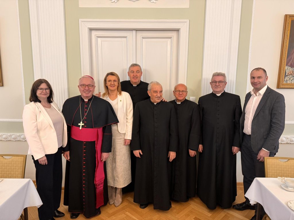 Tak świętowano imieniny biskupa. Goście przybywali przez cały dzień