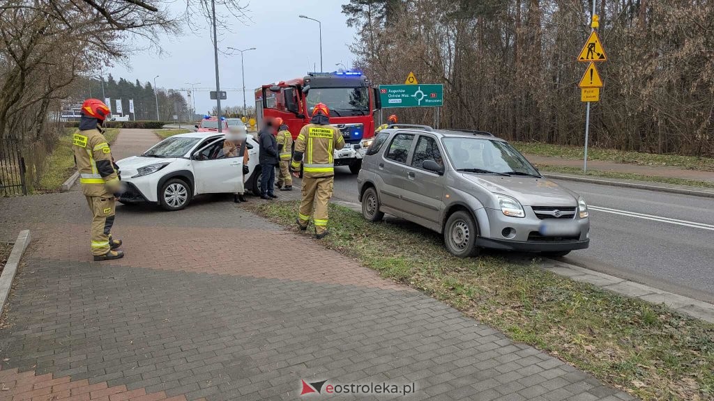 Poważny wypadek w Ostrołęce. Potrącenie pieszego na rondzie im. Łupaszki [ZDJĘCIA]