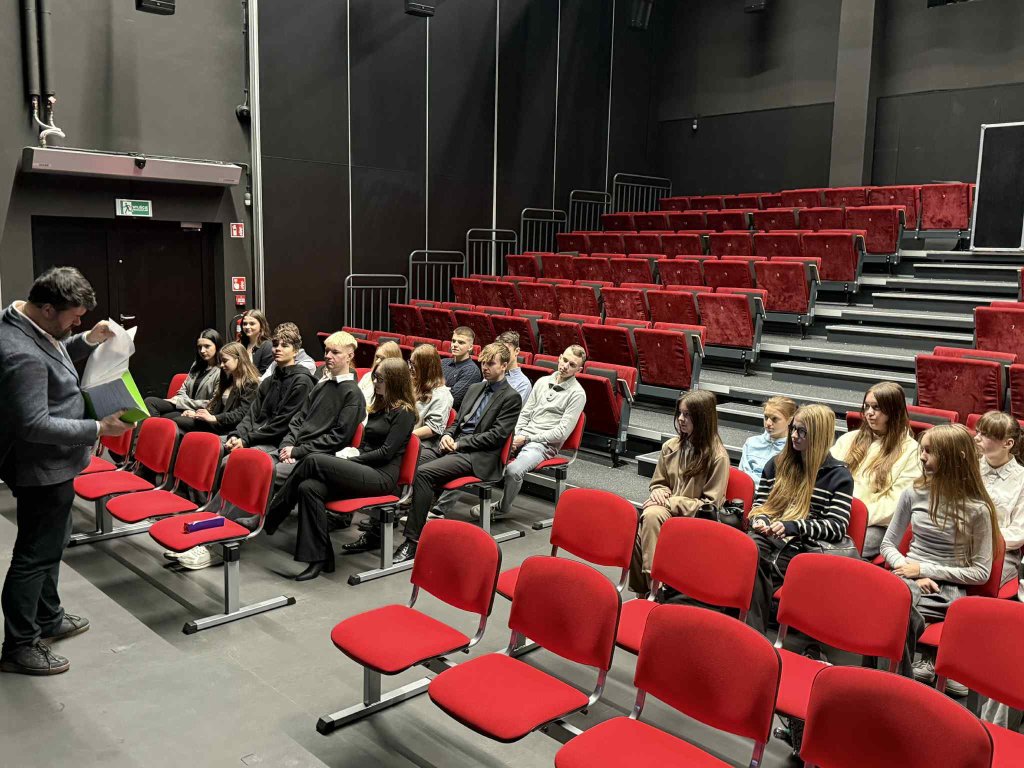 Młodzieżowe Rady z Ostrołęki i Chorzel spotkały się. "Wartościowa wymiana doświadczeń"