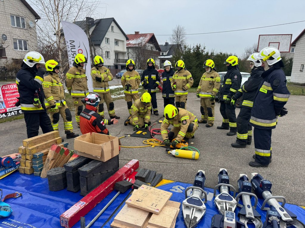Strażacy z Olszewa-Borek doskonalili umiejętności. Cenne szkolenie [ZDJĘCIA]