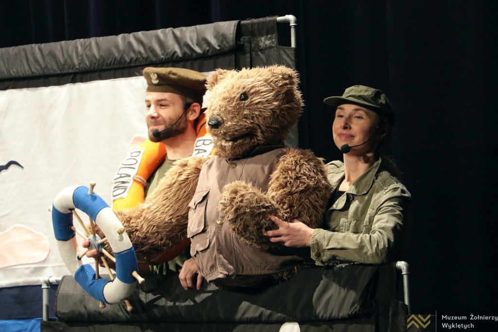 "Historia Misia Wojtka" w Ostrołęce. Edukacyjny spektakl IPN w Muzeum Żołnierzy Wyklętych [ZDJĘCIA]