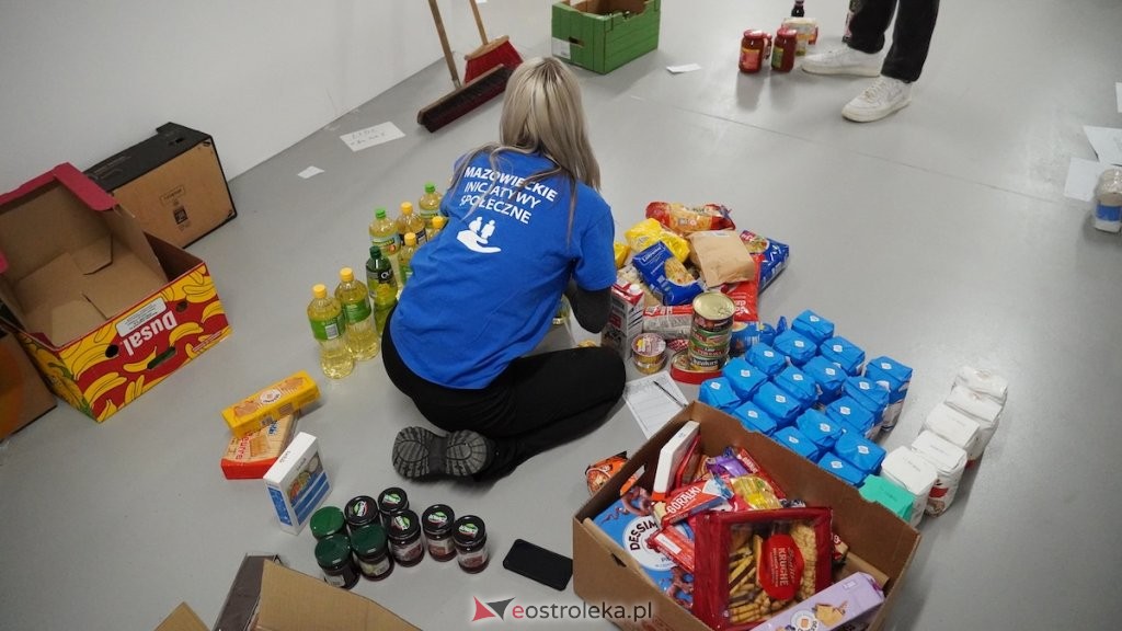 Liczenie trwało do nocy! Podsumowanie pierwszego dnia Świątecznej Zbiórki Żywności 2025 [ZDJĘCIA]