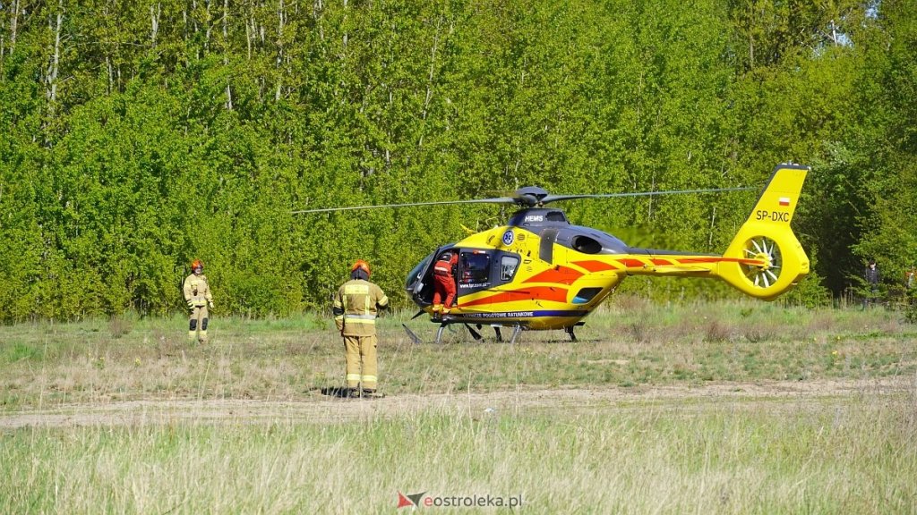 Wypadek podczas wędkowania w Serafinie. 68-latek wyciągnięty ze stawu przez kolegów