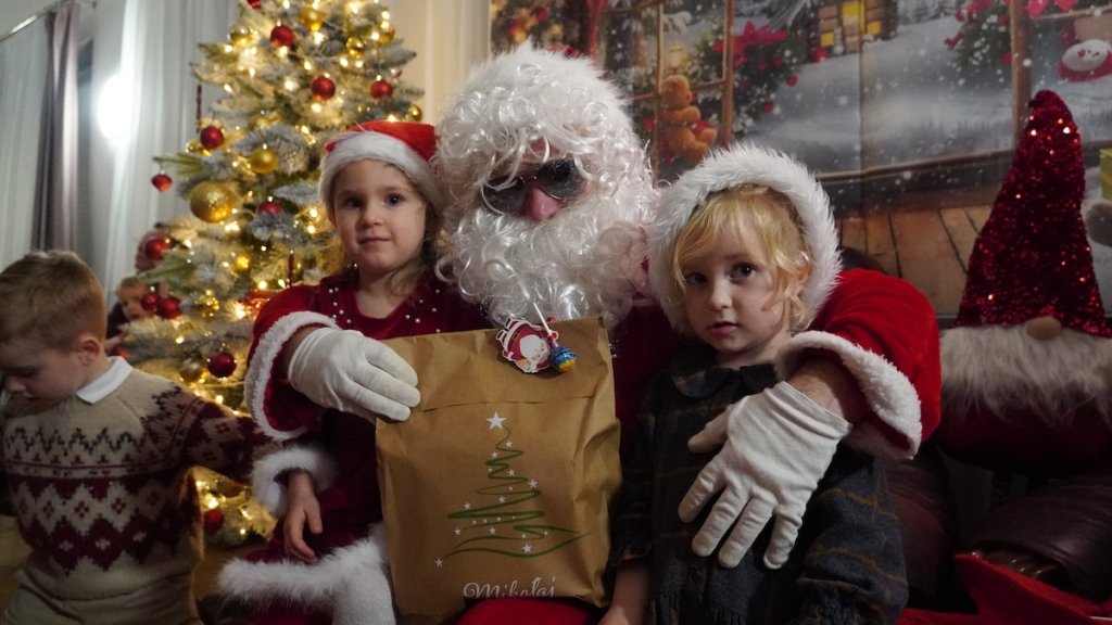 Radość i pierniczki: KGW Ławy zorganizowało niezapomniane Mikołajki! [ZDJĘCIA, WIDEO]