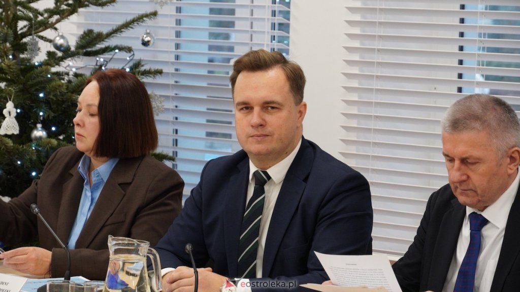 Budżet Ostrołęki na 2026 rok przyjęty. Zobacz, na co miasto wyda pieniądze [ZDJĘCIA]