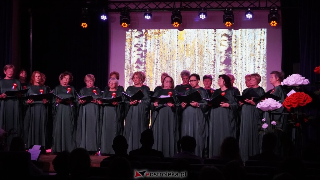 Wieczór słowno-muzyczny „Dla Niepodległej!” w Kadzidle [ZDJĘCIA, WIDEO]