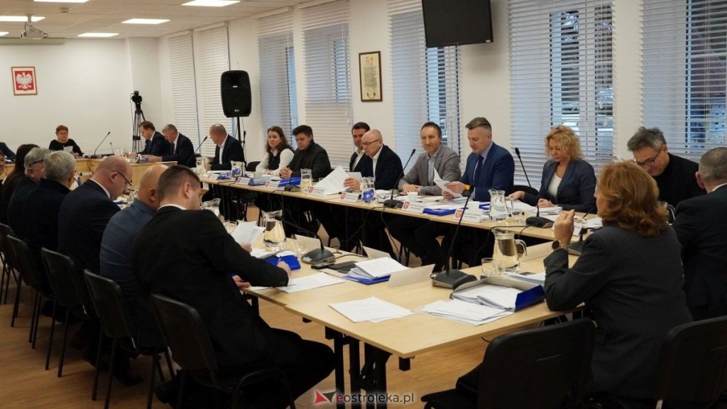 Radni zabrali głos ws. elektrowni węglowej. Marszałek Sejmu już o wszystkim wie [ZDJĘCIA]