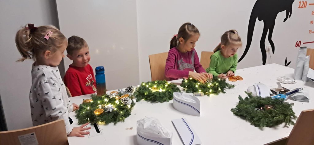 Dzieci tworzyły świąteczne cuda w Multicentrum [WIDEO, ZDJĘCIA]