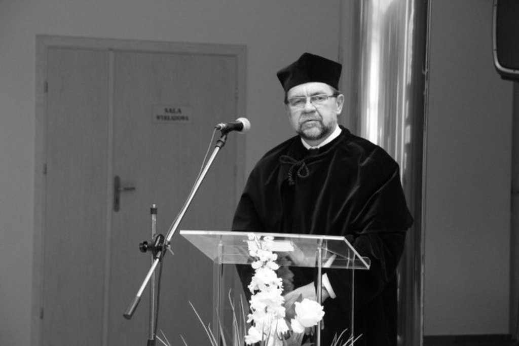Zmarł prof. Krzysztof Rączka, wieloletni wykładowca WSAP w Ostrołęce